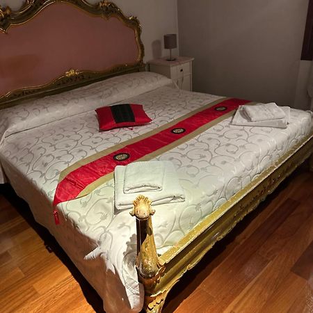 1 Ca'Del Traghetto Family Apartment Venedig Eksteriør billede
