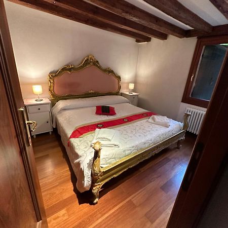 1 Ca'Del Traghetto Family Apartment Venedig Eksteriør billede